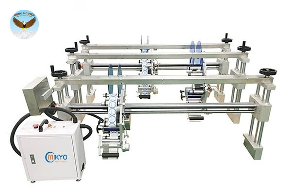 Máy dán nhãn kết hợp với dây chuyền MIKYO AS - P08